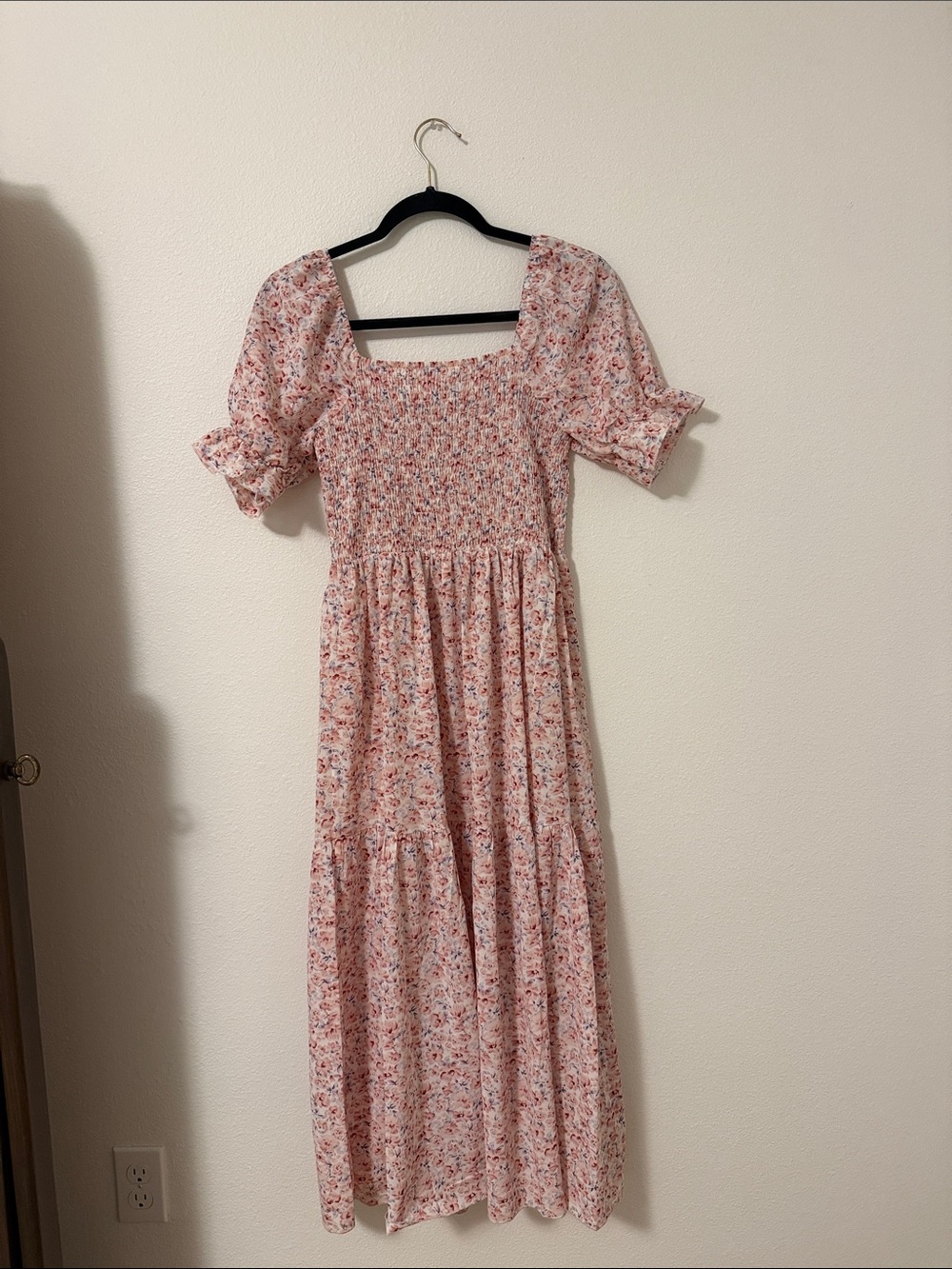 Floral Pink Puff-Sleeve Maxi Dress